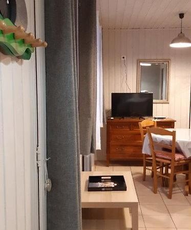 Gite Le Chalet Vert Frambouhans Bagian luar foto